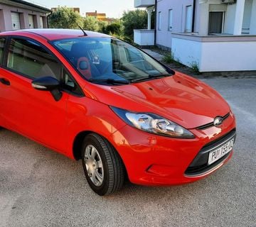 Prodajem Ford Fiestu 1,25 Duratec, benzin 2012, 1. vlasnik - cover